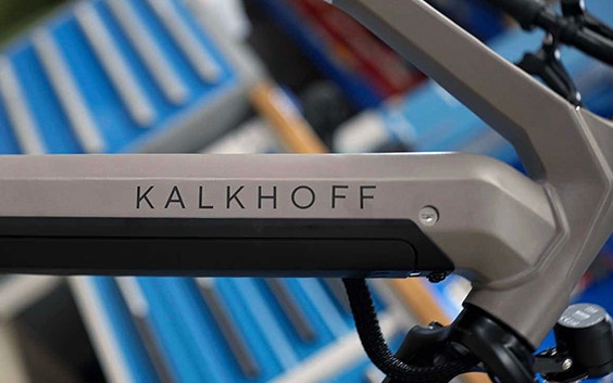 Metal 3D-printed bike frame with the name Kalkhoff on it