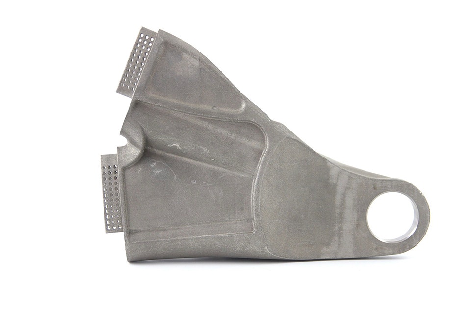 Braccio oscillante in titanio stampato in 3D