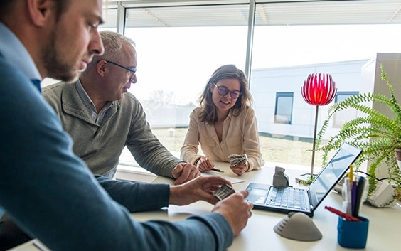 Our team tailors support to customers’ specific situations and needs.