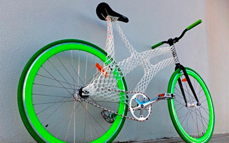Bike with a 3D-printed honeycomb frame
