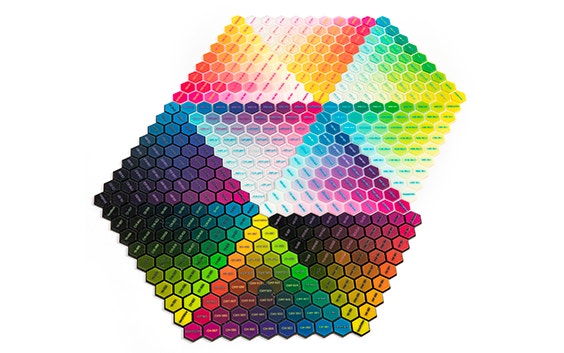 Vista superior de las muestras de color para el material Vero en forma geométrica