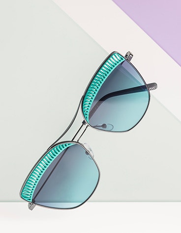 Sunglasses from Safilo OXYDO folded up and tilted 