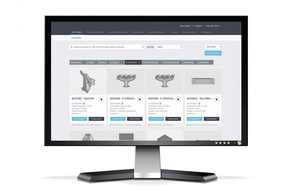 Computer screen with multiple orders on the Materialise Storefront software