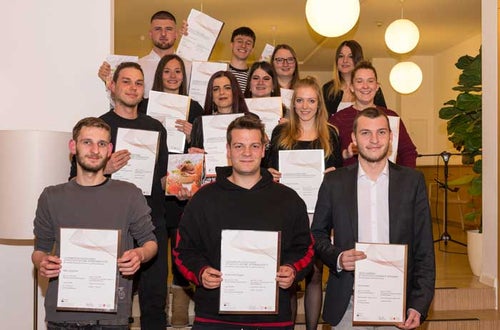 Diplomfeier Lehrlinge Gutenberg Diplomfeier Lehrlinge Gutenberg