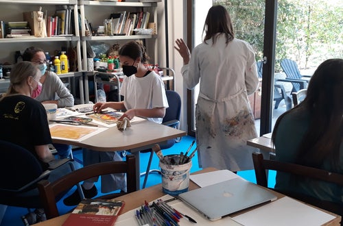 Studierende im Malatelier Studierende im Malatelier