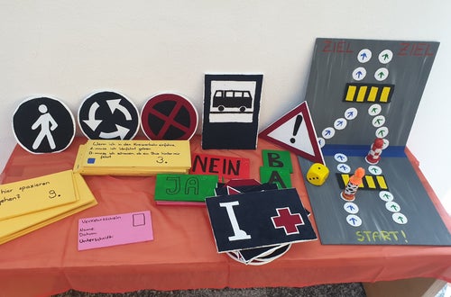 Im Straßenverkehr Im Straßenverkehr