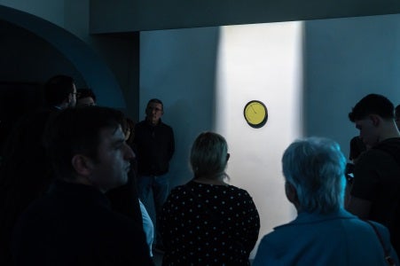 Tra le opere della mostra “I don’t see any nouns, I see only verbs” (Foto: USP/Anna Cerrato)