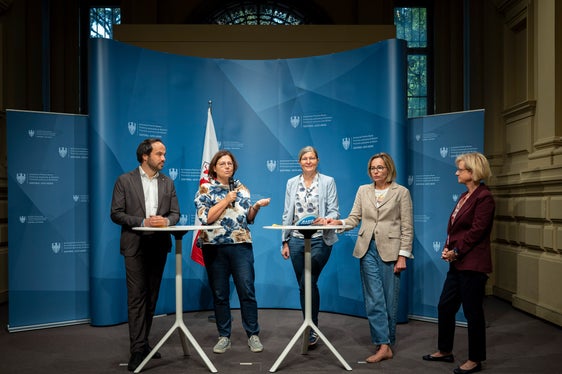 Pressekonferenz Basispunkt (Foto: LPA/Fabio Brucculeri)