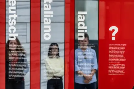 L’apprendimento del tedesco, dell’italiano e del ladino sarà sostenuto in modo mirato a partire dal prossimo anno. (Foto: USP/Ivo Corrà)