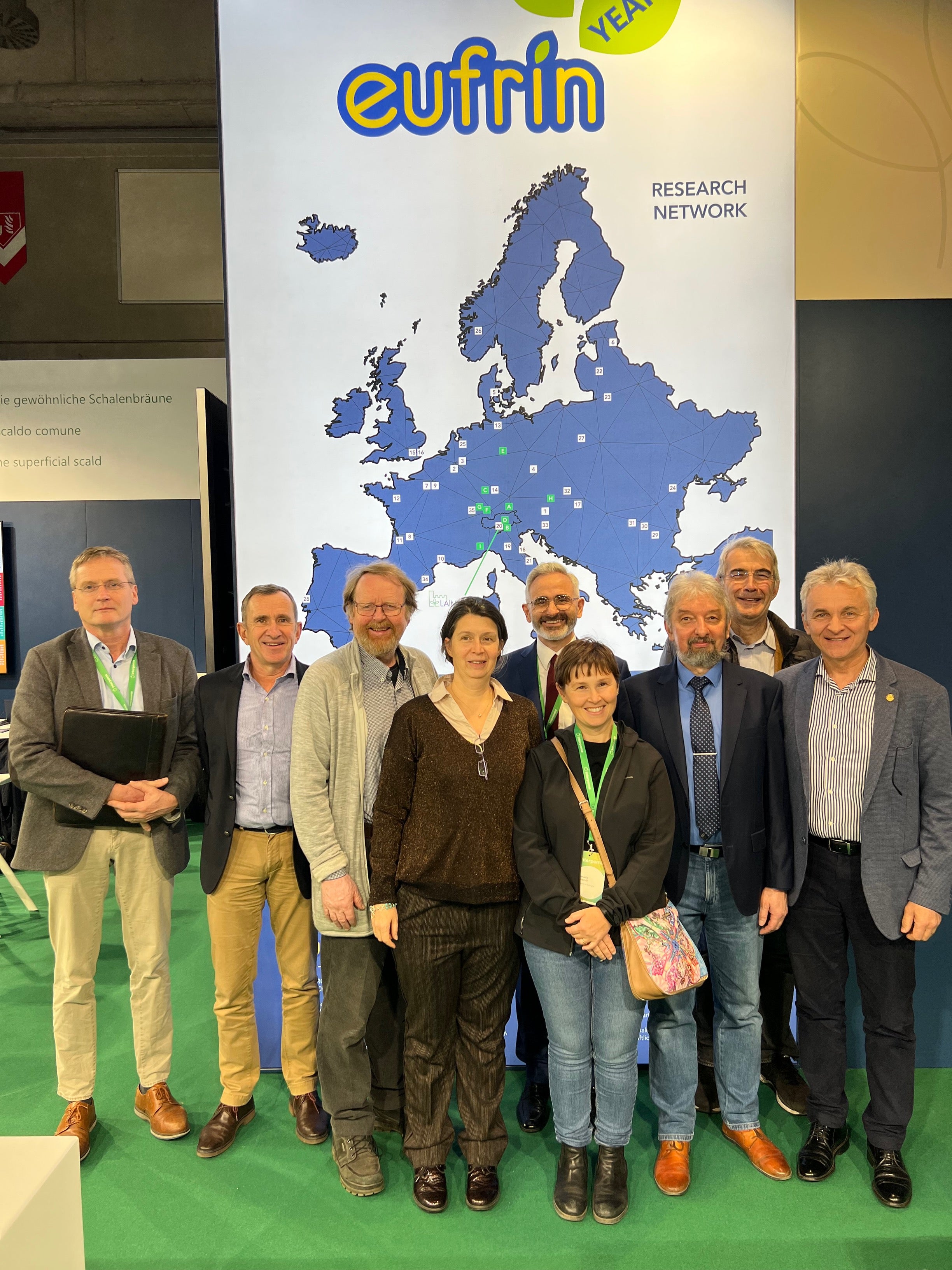 Abb. 1: Vertreter des EUFRIN-Netzwerks während des Treffens auf der Messe Interpoma © Versuchszentrum Laimburg