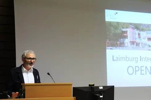 Abb. 1: Michael Oberhuber, Direktor des Versuchszentrums Laimburg beim Open Day LIDO 2025
© Laimburg Research Centre/Debora Lamcja