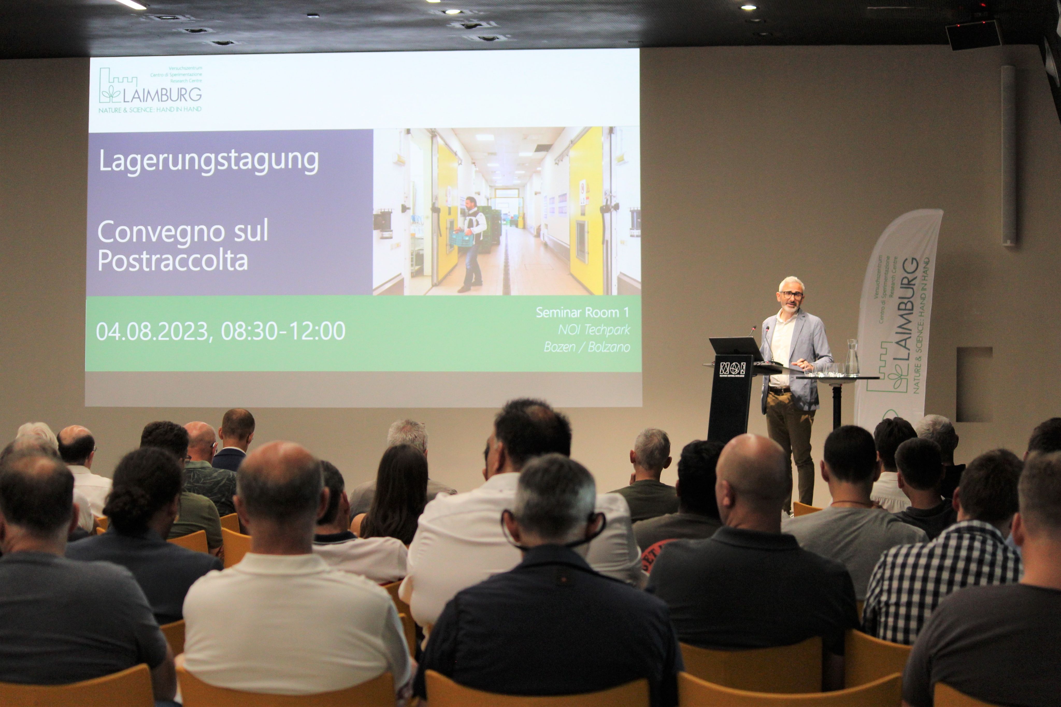 Abb. 1: Bereits zum 24. Mal fand die traditionelle Lagerungstagung des Versuchszentrums Laimburg statt. Im Bild: Michael Oberhuber, Direktor Versuchszentrum Laimburg: © Laimburg Research Centre/agnese martinelli