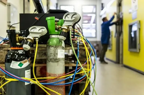 Uno dei compiti del gruppo di lavoro Frigoconservazione e Biologia del Postraccolta è l'esame e l'ottimizzazione delle diverse tecnologie di stoccaggio. © Centro di Sperimentazione Laimburg