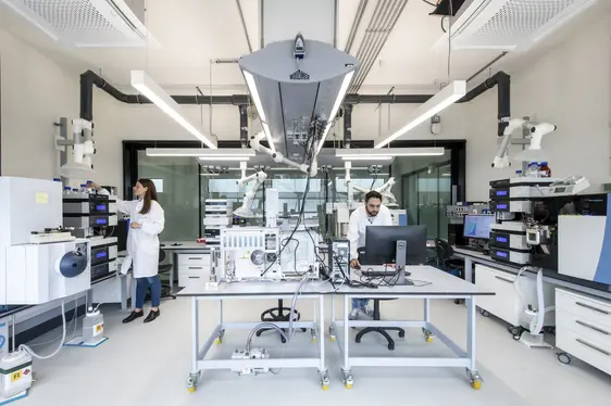 Fig. 4: Determinazione del valore nutrizionale di alimenti prodotti in Alto Adige.: © Laimburg Research Centre/ivo corrà