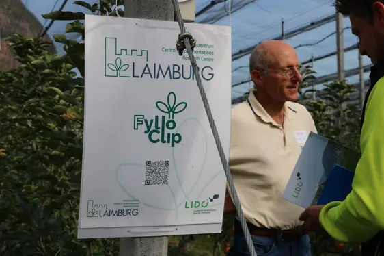 Fig. 4: Il sensore FylloClip per il rilevamento precoce dello stress idrico delle piante: © Laimburg Research Centre /agnese martinelli