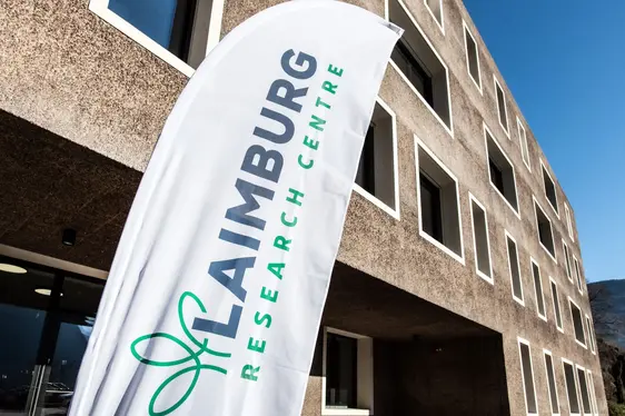 Fig. 6: Il nuovo logo del Centro di Sperimentazione Laimburg: © Laimburg Research Centre/Ivo Corrà