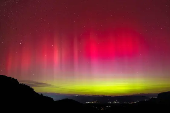 Abb. 7: Ausgewählte Aufnahmen, die an der Photo Action: Nature in Focus teilgenommen haben und im NOI Techpark ausgestellt sind: aurora – Aldo Comincioli (Kategorie Farbkontraste)
©Aldo Comincioli