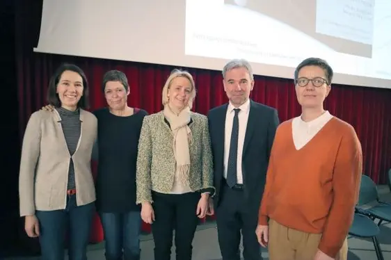 Fig. 2: Da sx: Gabriele Pircher, Giardini Trauttmansdorf; Anni Schwarz, Giardineria del Comune di Merano; l’assessora comunale Gabriele Strohmer, l’assessore Arnold Schuler; Helga Salchegger, Centro Laimburg (c)Trauttmansdorff