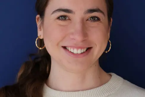 Abb. 1: Lisa Fracchetti, wissenschaftliche Mitarbeiterin in der Arbeitsgruppe Grünlandwirtschaft des Versuchszentrums Laimburg.
© Laimburg Research Centre