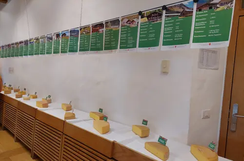 12. Südtiroler Alpkäseverkostung 12. Südtiroler Alpkäseverkostung