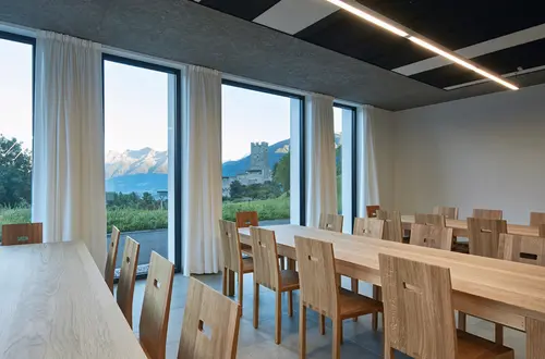 Mensa des Schülerheim mit Blick auf die Fürstenburg Mensa des Schülerheim mit Blick auf die Fürstenburg