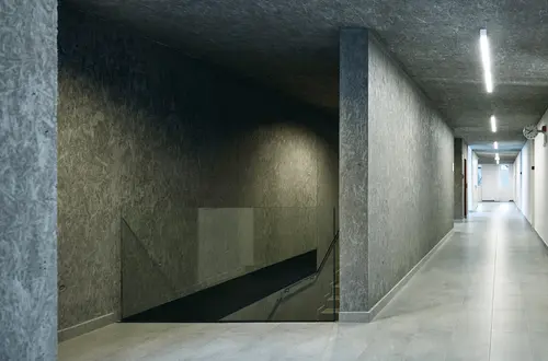 Innenansicht eines Stockwerks Innenansicht eines Stockwerks