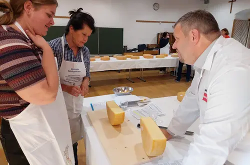 12. Südtiroler Alpkäseverkostung 12. Südtiroler Alpkäseverkostung