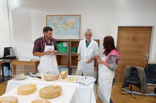 12. Südtiroler Alpkäseverkostung 12. Südtiroler Alpkäseverkostung