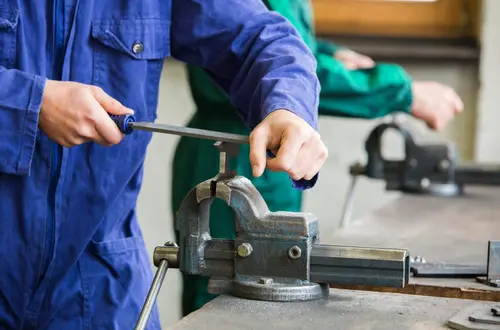 Metallverarbeitung Metallverarbeitung