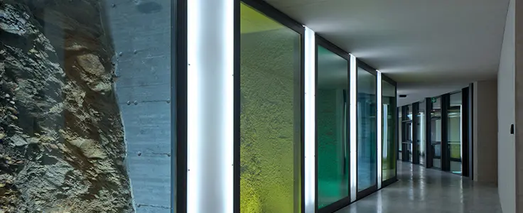 Felskunst im ersten Obergeschoss Felskunst im ersten Obergeschoss