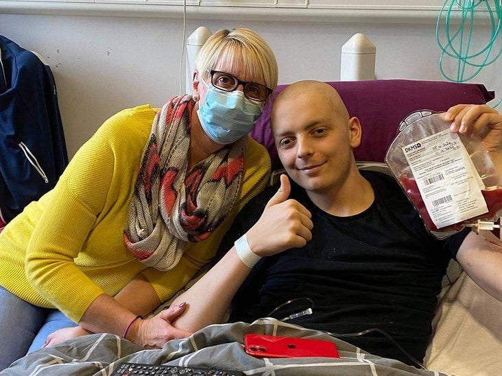 DKMS patient Luke in hospital with mum Sandra DKMS patient Luke in hospital with mum Sandra