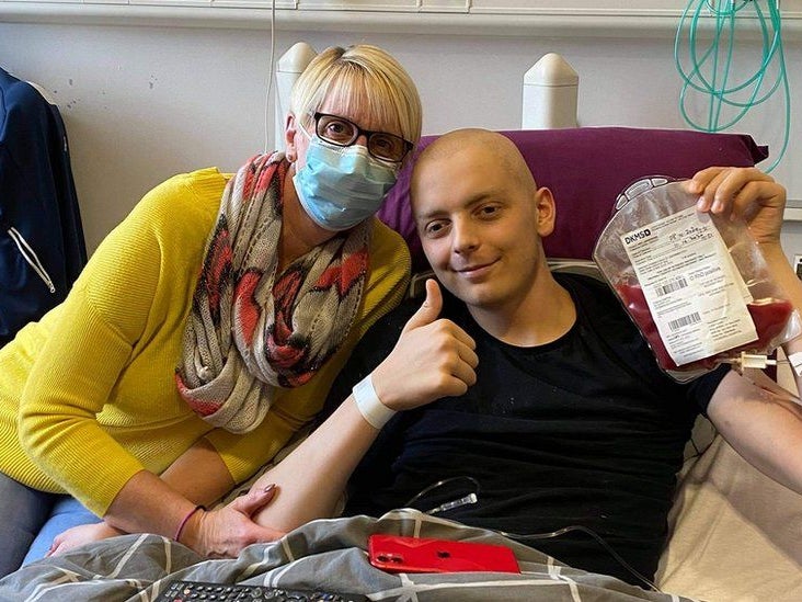 DKMS patient Luke in hospital with mum Sandra DKMS patient Luke in hospital with mum Sandra