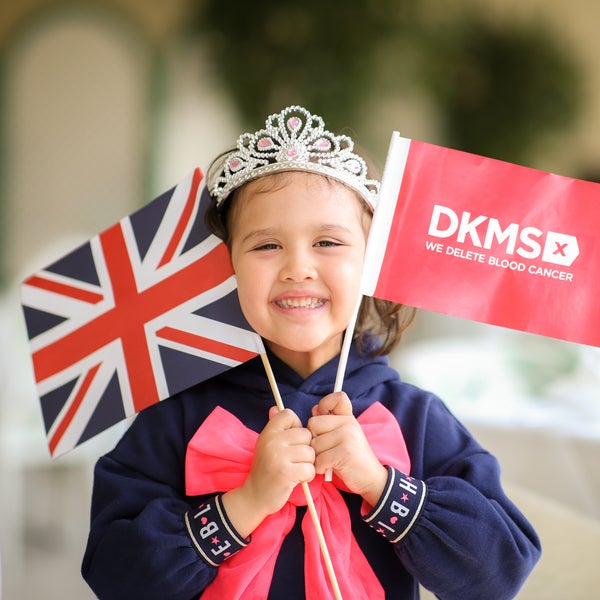 Livia with a Union Jack and DKMS flag