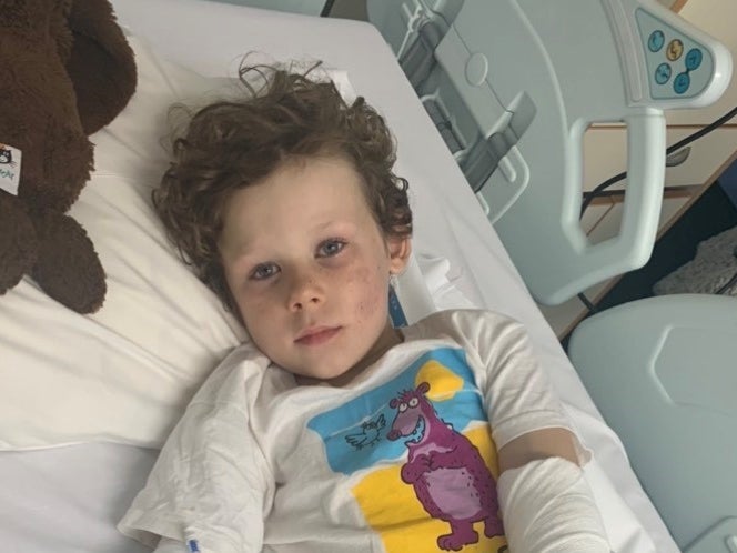 Image of Olcán in hospital bed Image of Olcán in hospital bed