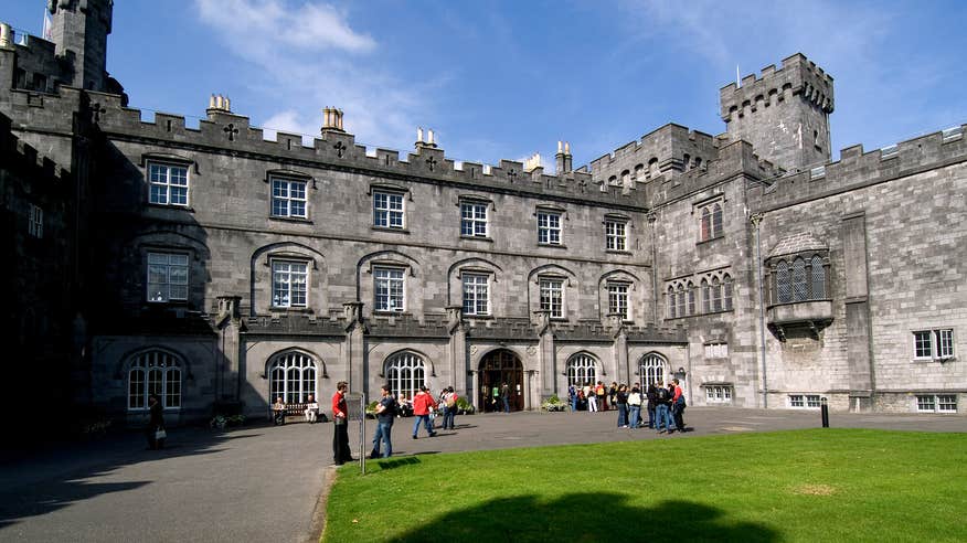 People exploring the grounds of Kilkenny Castle 