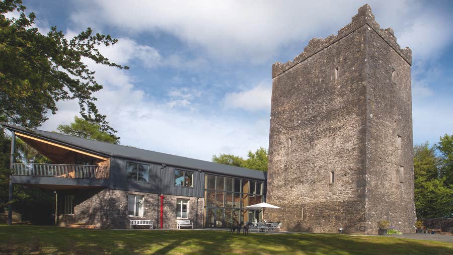 Front view of property