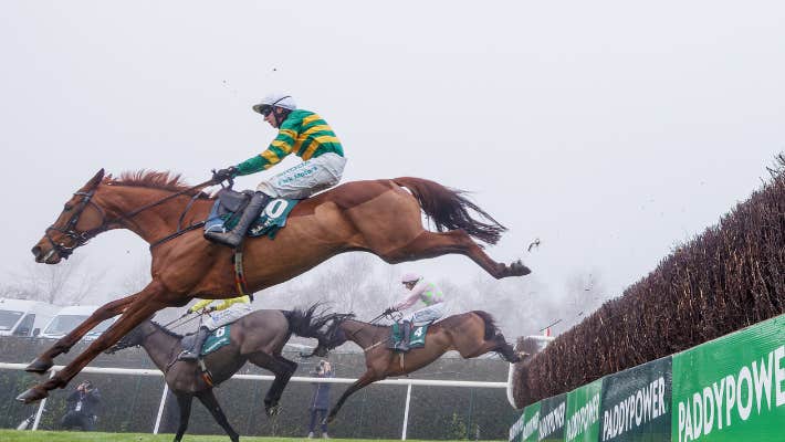 Paddy Power Chase Day .