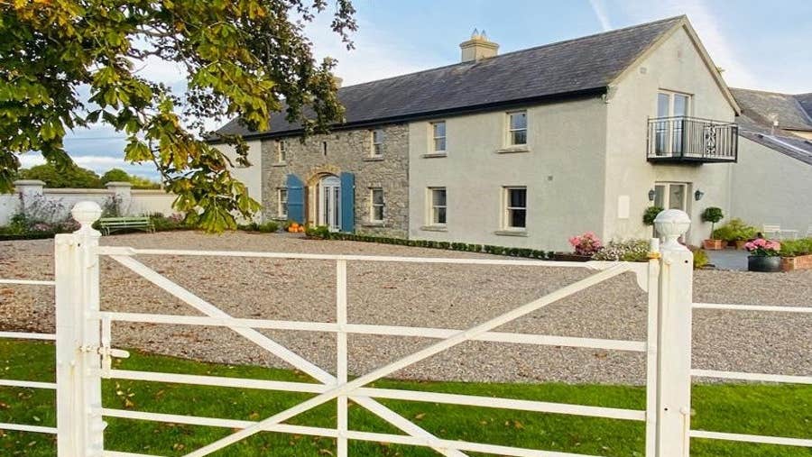 External view of the granary