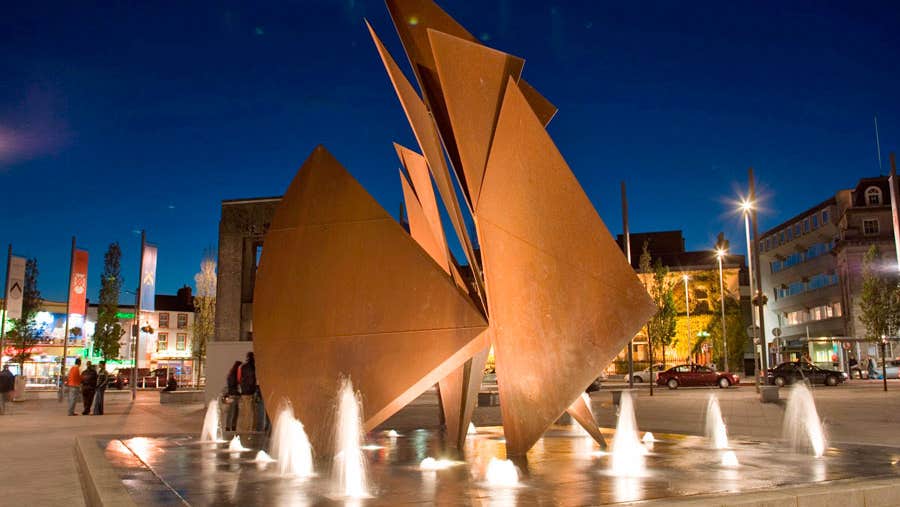 The Quincentennial Fountain in Galway City illuminated at night
