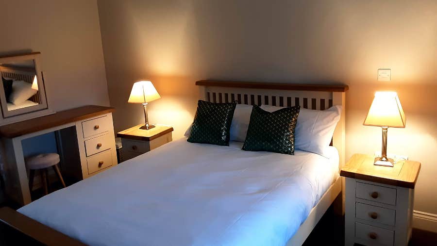 Room with double bed