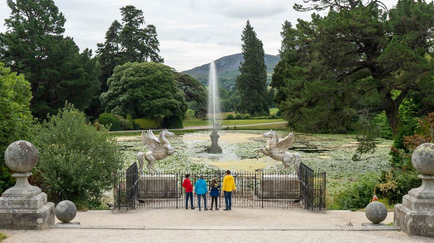 People at the water fountain at Powerscourt Estate and Gardens