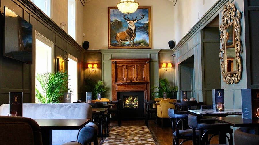 The Wicklow Arms hall
