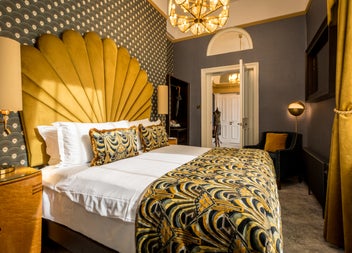 Double bedroom with white sheets