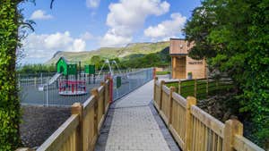 Image of pathway to teaSHED