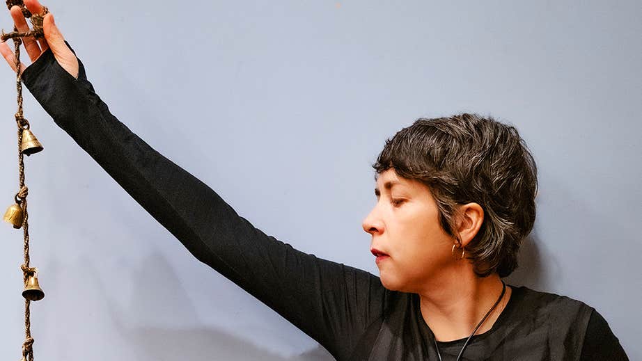 Lisa O'Neill, photo by Jill Furmanovsky