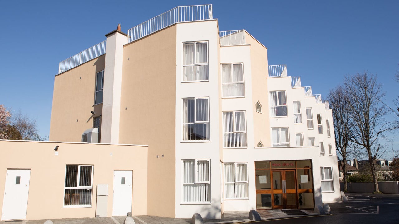 Front view of property