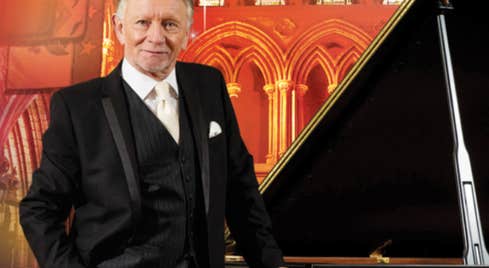Musician and Singer, Phil Coulter to play live this Christmas at glór.