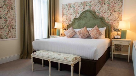 Double bedroom with white sheets