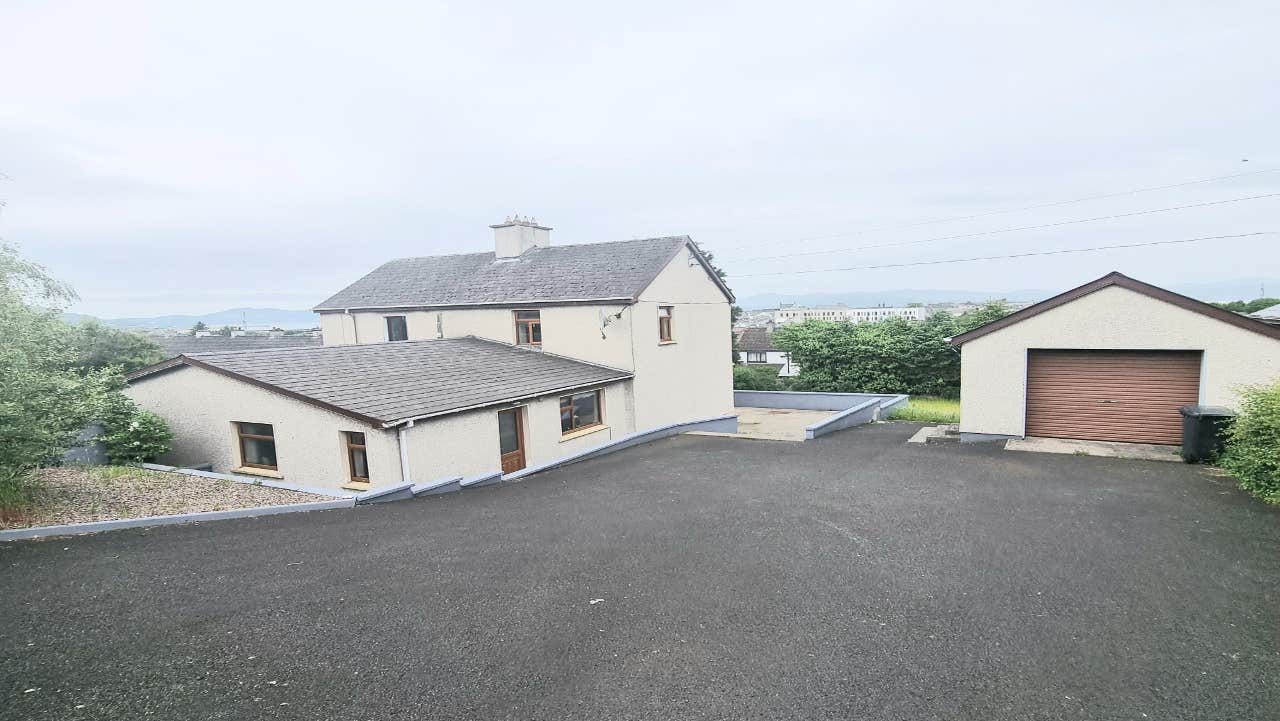 View of house and shed