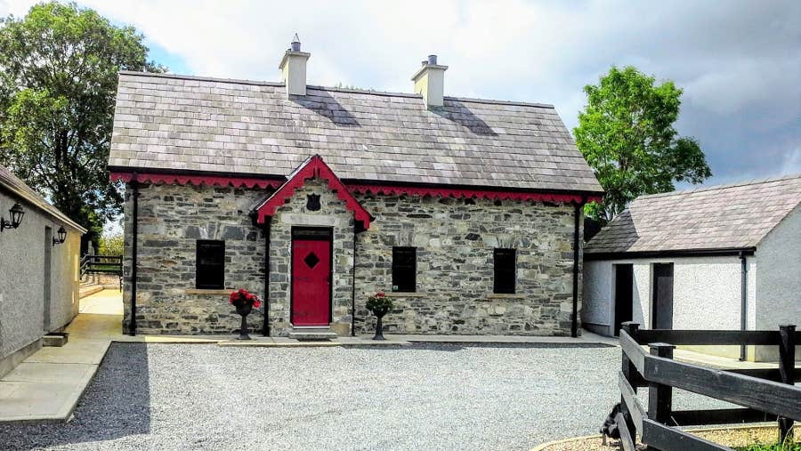 muckno lodge self catering